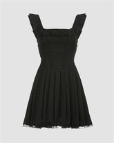 Ilanara – Ausgestelltes Korsettkleid